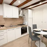 Apartment Maison