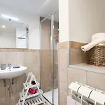 Maison *
